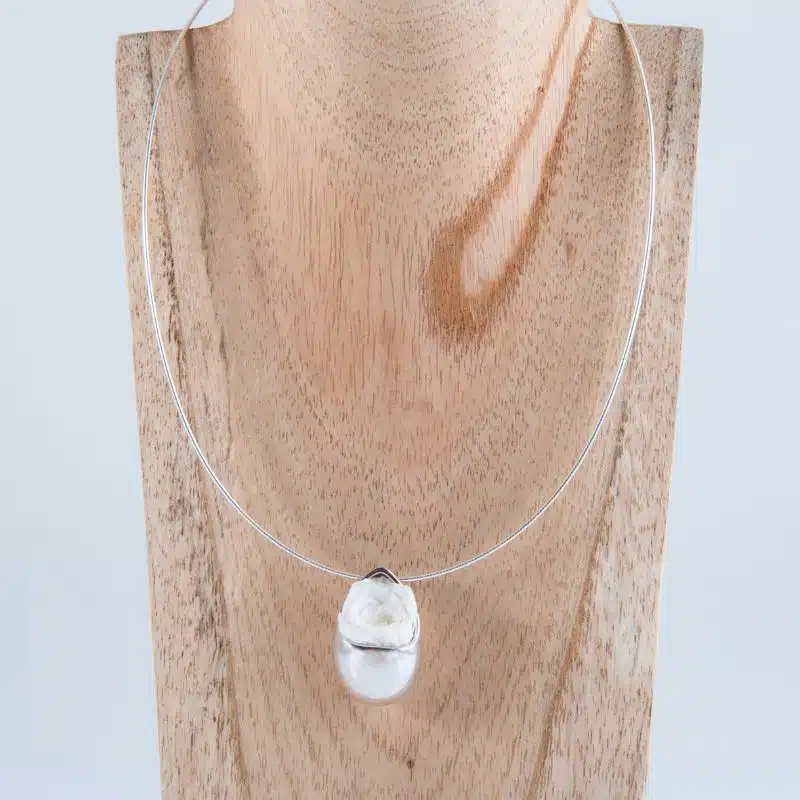 Collier à pendentif fleur en argent sterling 925 avec pierres précieuses noires et blanches, 16 - Canada